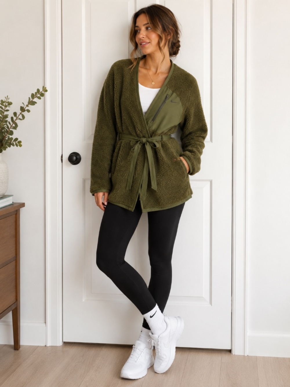 Nike Olive Green Sherpa Fleece Wrap Jacket Tie Waist Women's Large ✨